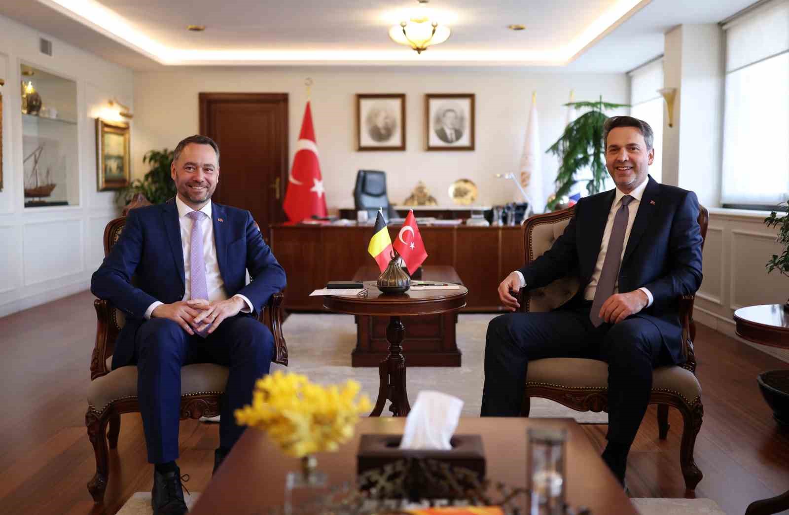Bakan Bayraktar, Belçika Başbakan Yardımcısı Prevot ile görüştü