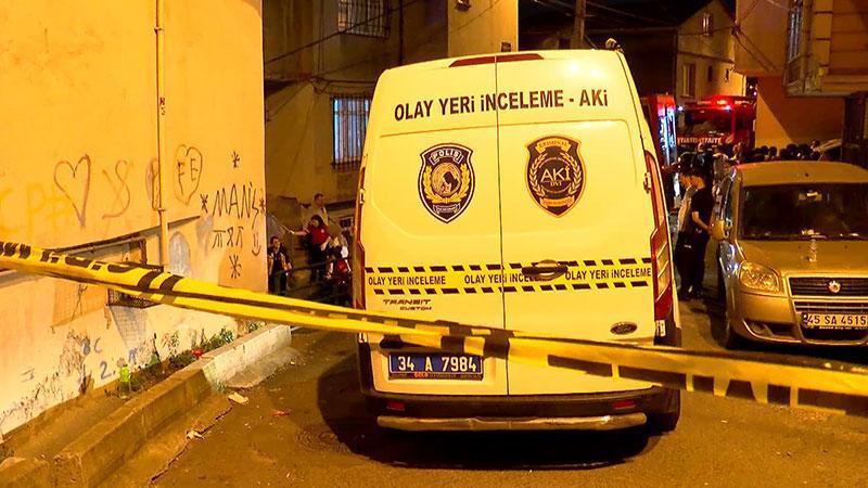 Eyüpsultan'da 3 katlı binada yangın: 2'si çocuk 4 yaralı