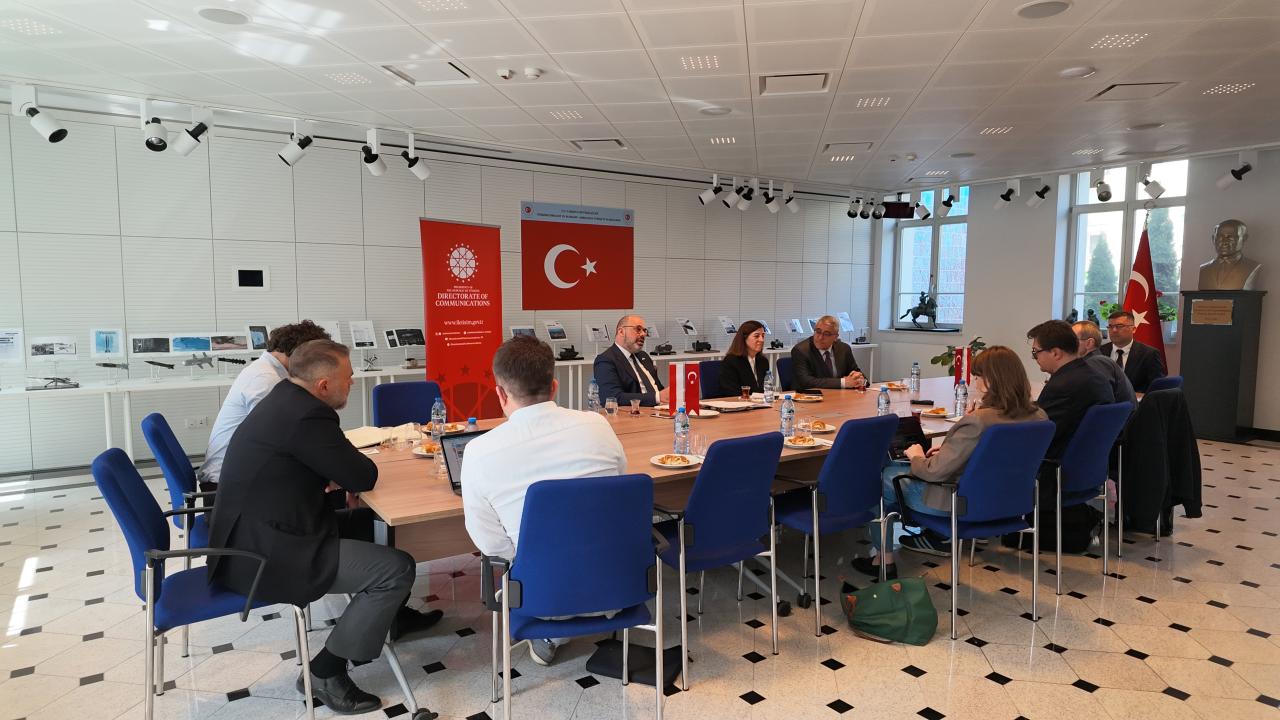 İletişim Başkanlığı 'NATO'nun Geleceği ve PolonyaTürkiye Savunma İşbirliği' paneli düzenledi