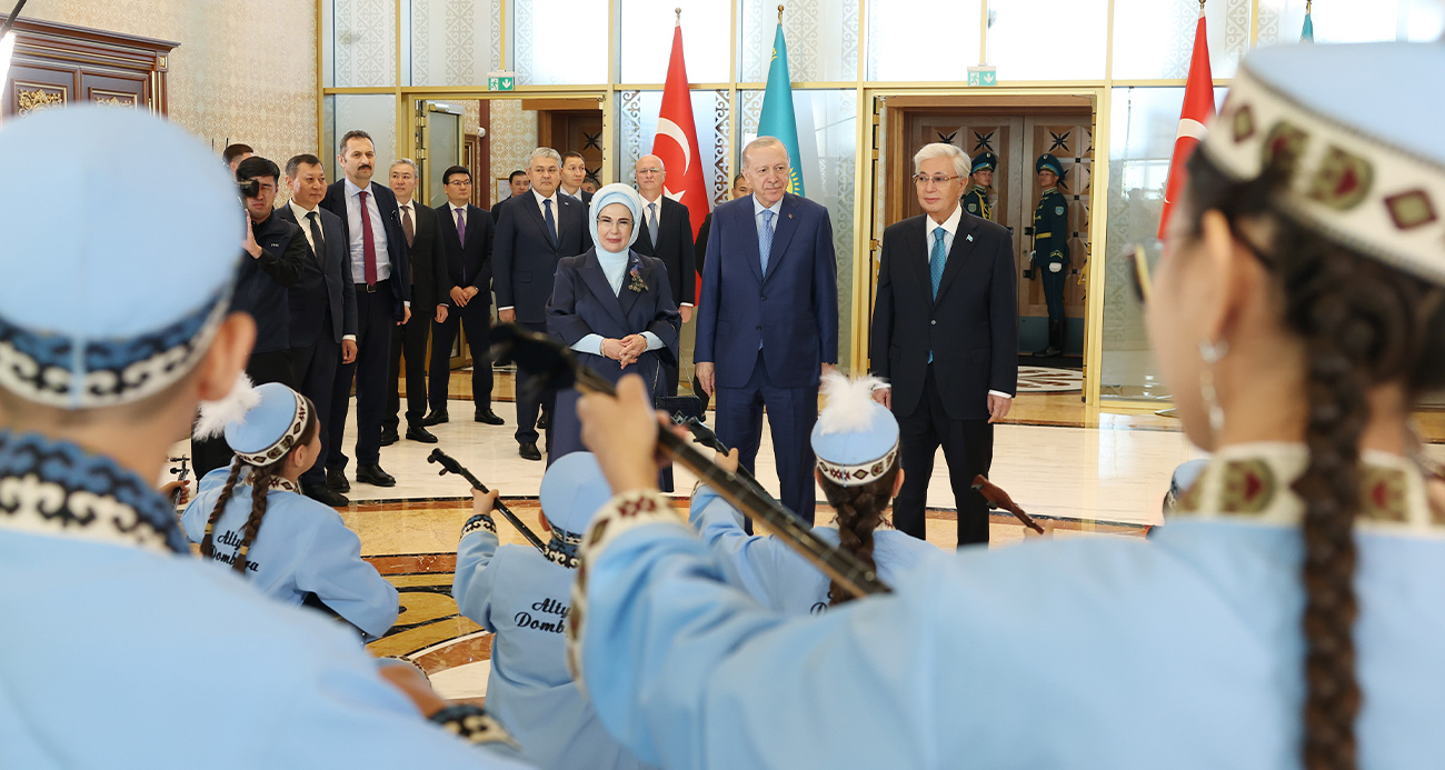 Cumhurbaşkanı Erdoğan’a Kazakistan’da Dombra sürprizi