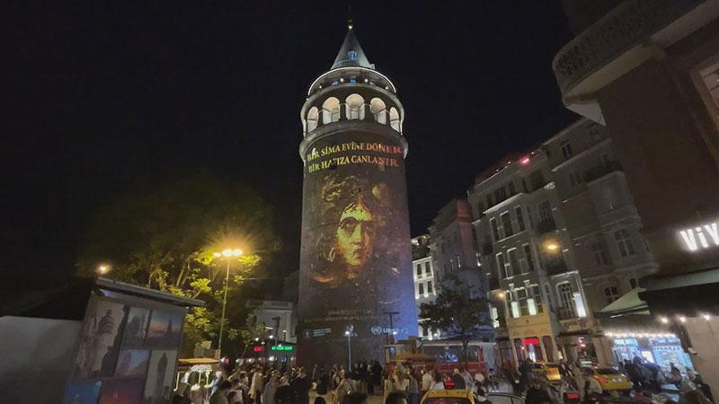 Galata Kulesi’nde kültür varlığı kaçakçılığına karşı ışık gösterisi gerçekleştirildi