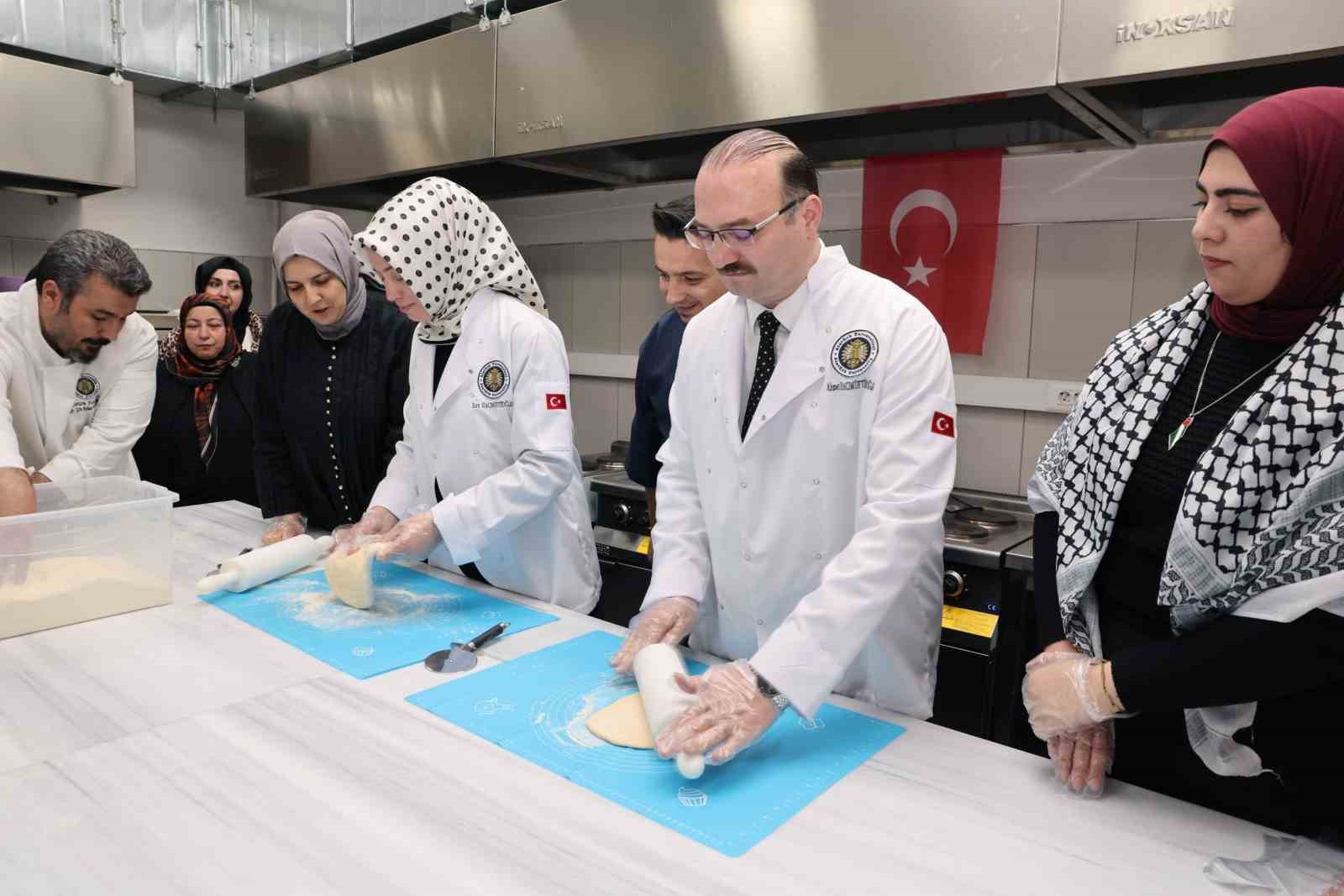 Türk mutfağı, kültür ve sanatla buluştu