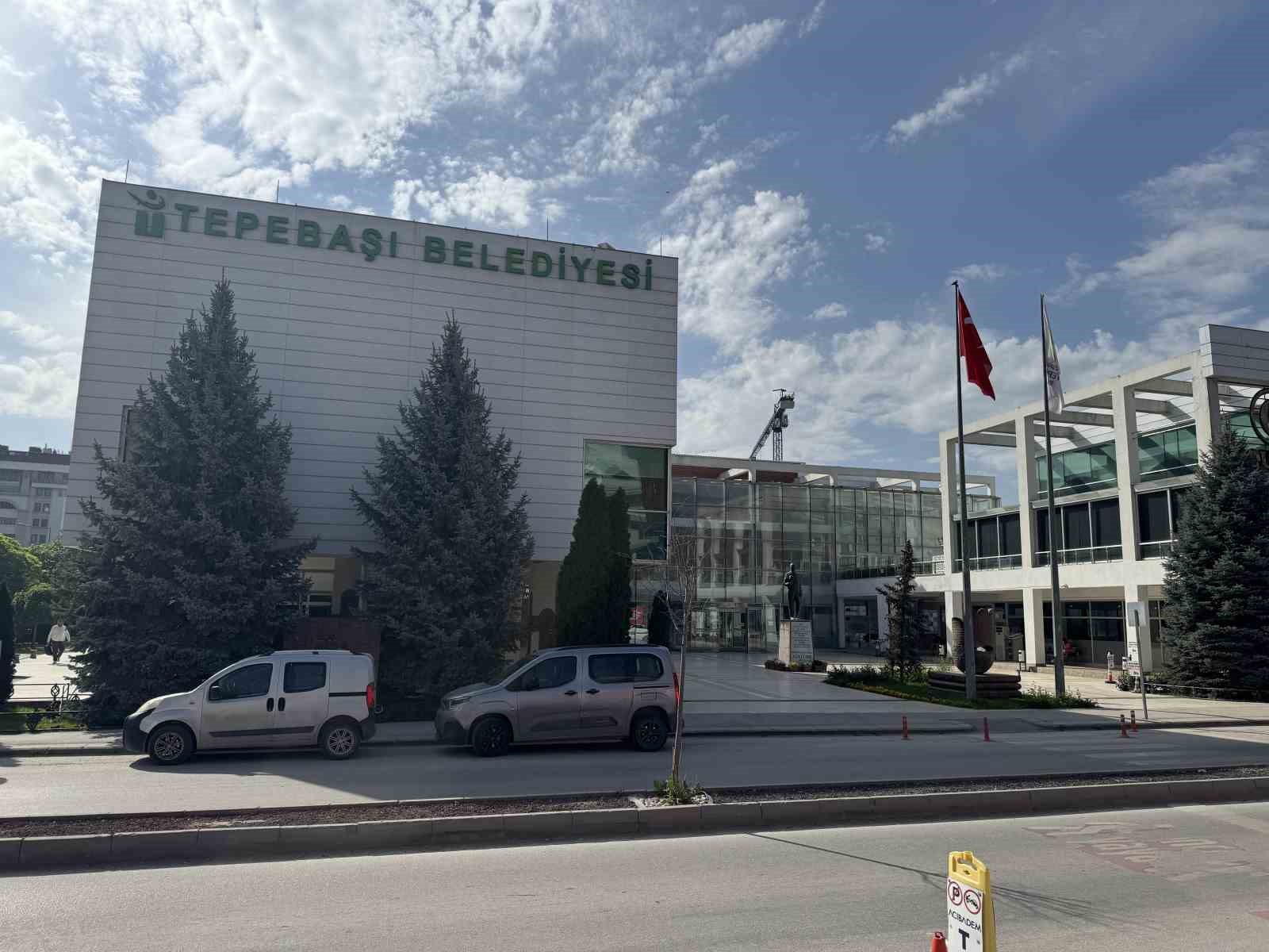 Tepebaşı Belediyesi’ne yolsuzluk operasyonu