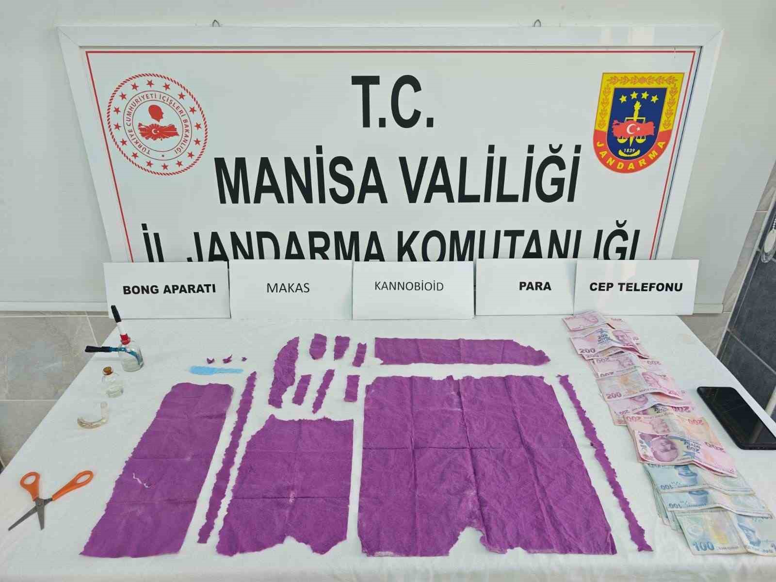 Turgutlu’da 13 bin 800 içimlik sentetik uyuşturucu ele geçirildi