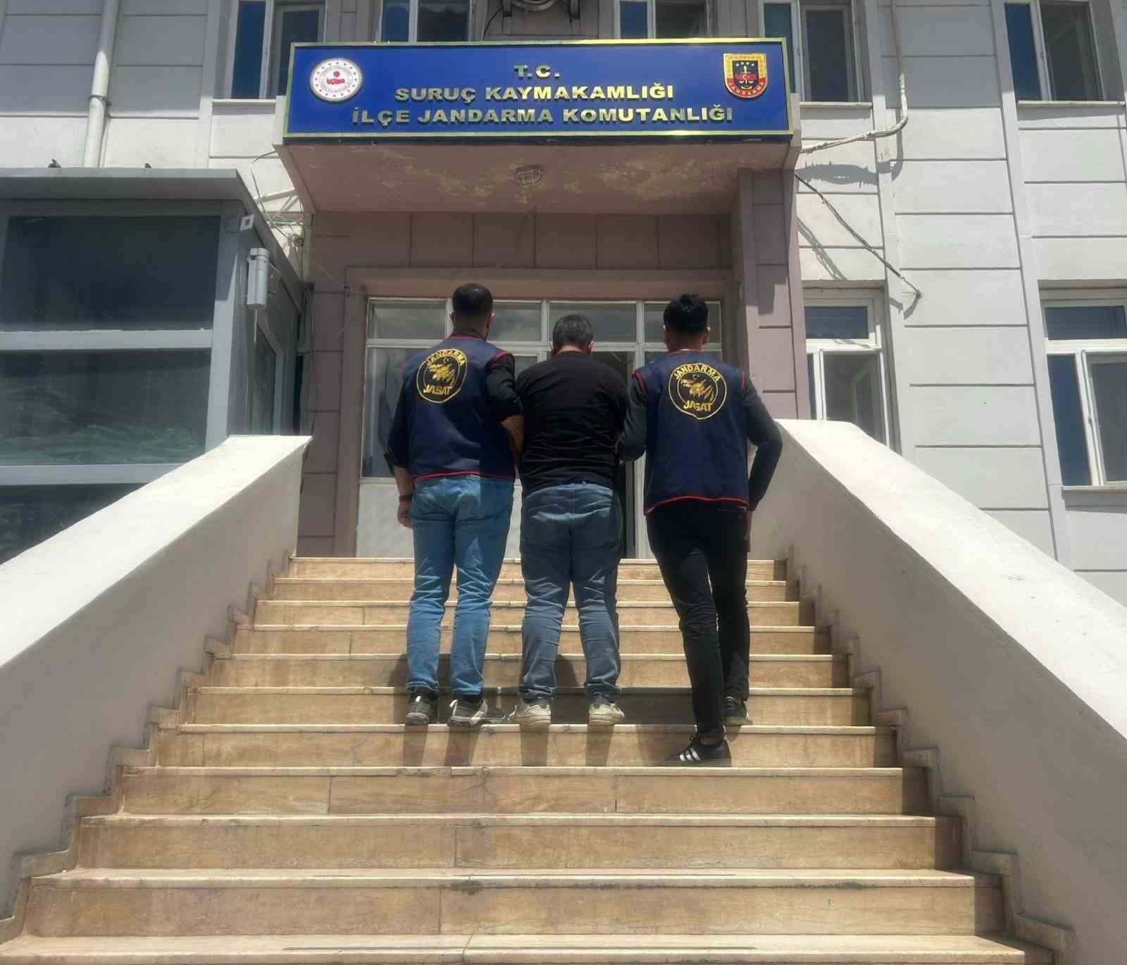 Dolandırıcılıktan aranan şahıs yakalandı