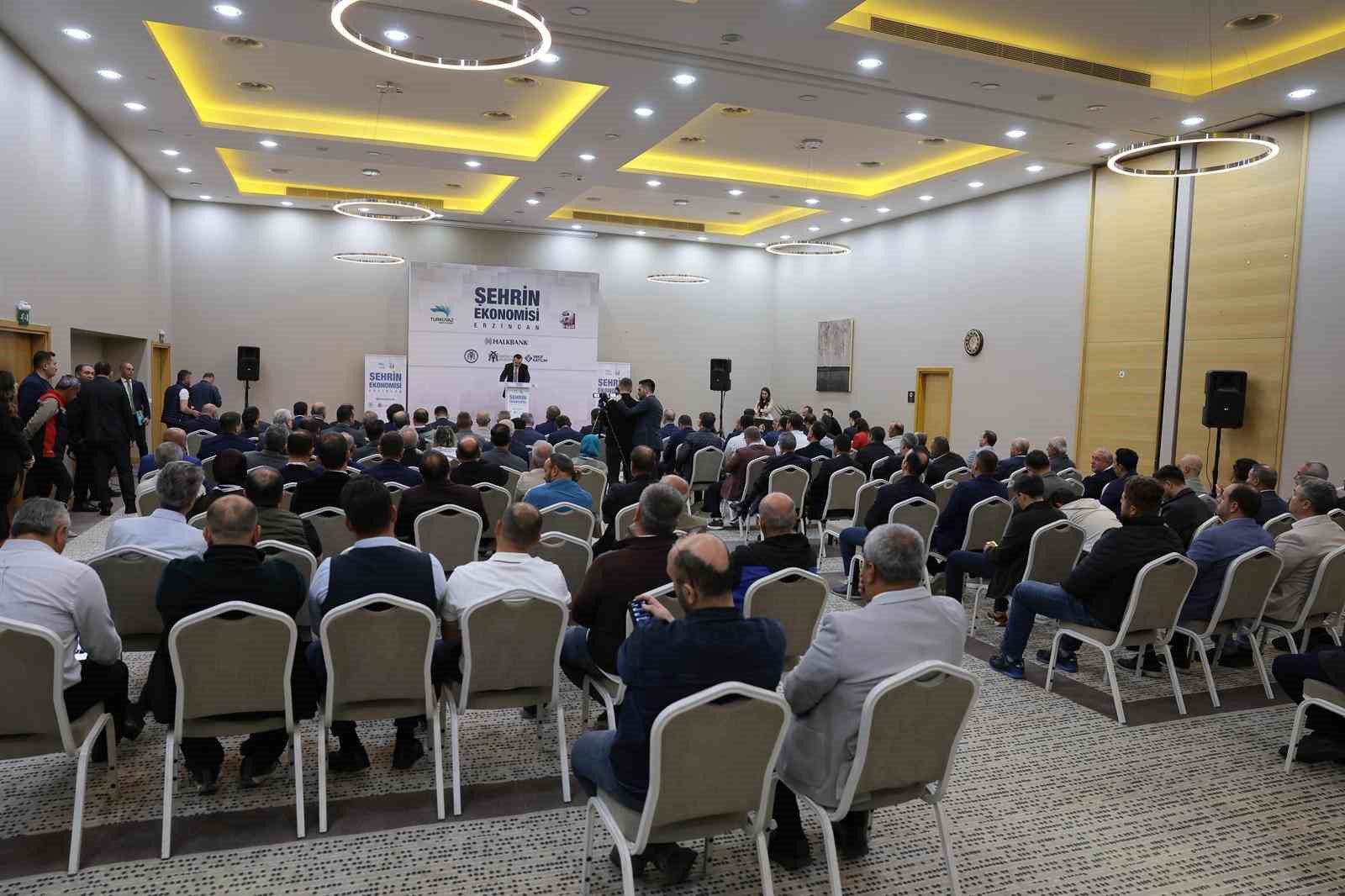 "Şehrin Ekonomisi Erzincan" paneli düzenlendi