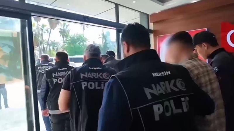 77 ilde uyuşturucu operasyonu: 1187 tutuklamaİçişleri Bakanlığı, 77 ilde son 2 haftada düzenlenen uyuşturucu operasyonlarında 2 bin 284 şüphelinin yakalandığını, 1187'sinin tutuklandığını açıkladı.