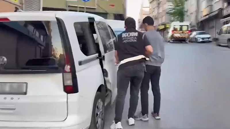 349 milyon liralık pırlanta kaçakçılığı operasyonu: 81 gözaltıİstanbul merkezli 4 ilde düzenlenen pırlanta kaçakçılığı operasyonunda 81 şüpheli gözaltına alındı. Soruşturma kapsamında piyasa değeri yaklaşık 349 milyon lira olan pırlanta ele geçirildi.