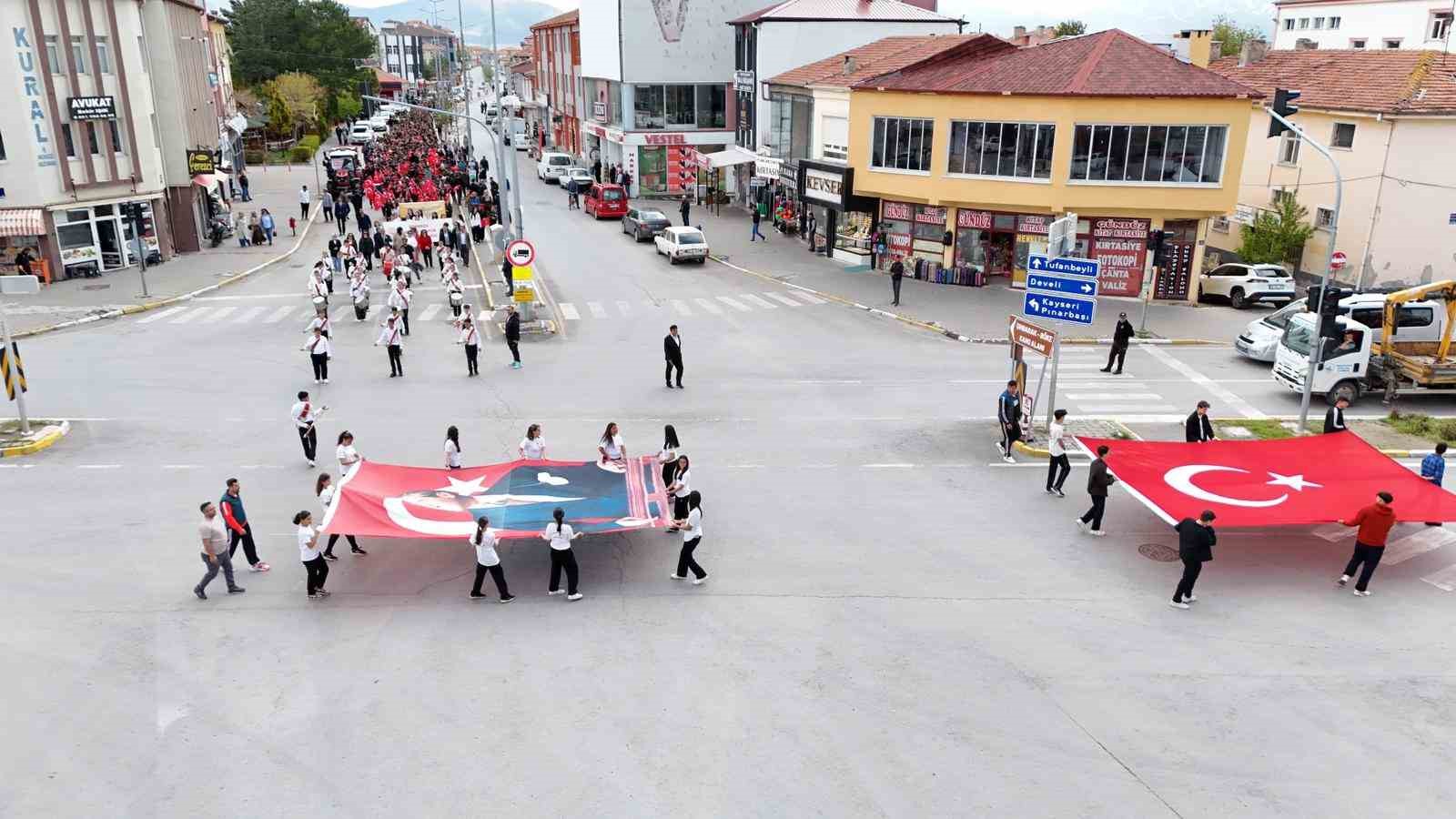 Tomarza’da 19 Mayıs coşkusu başladı