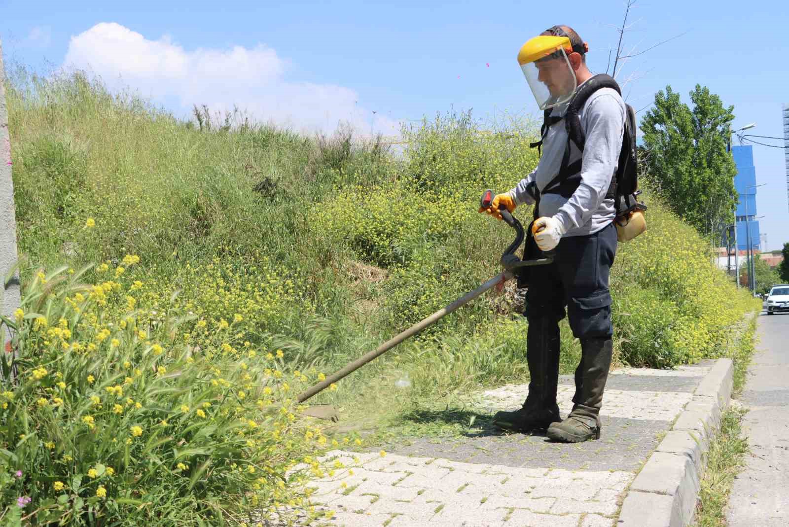 Maltepe’de çevre düzenleme çalışmaları sürüyor