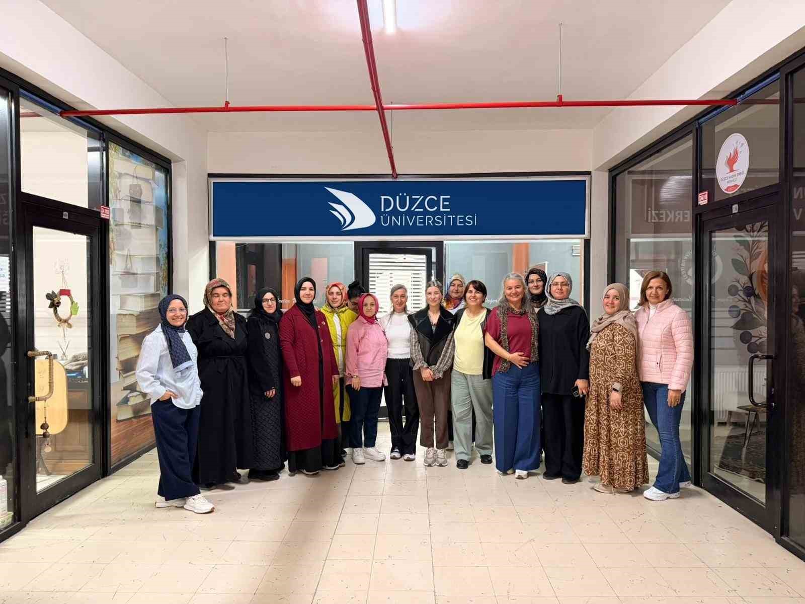 Düzce Üniversitesi’nde girişimci kadın akademisi ilk programını gerçekleştirdi