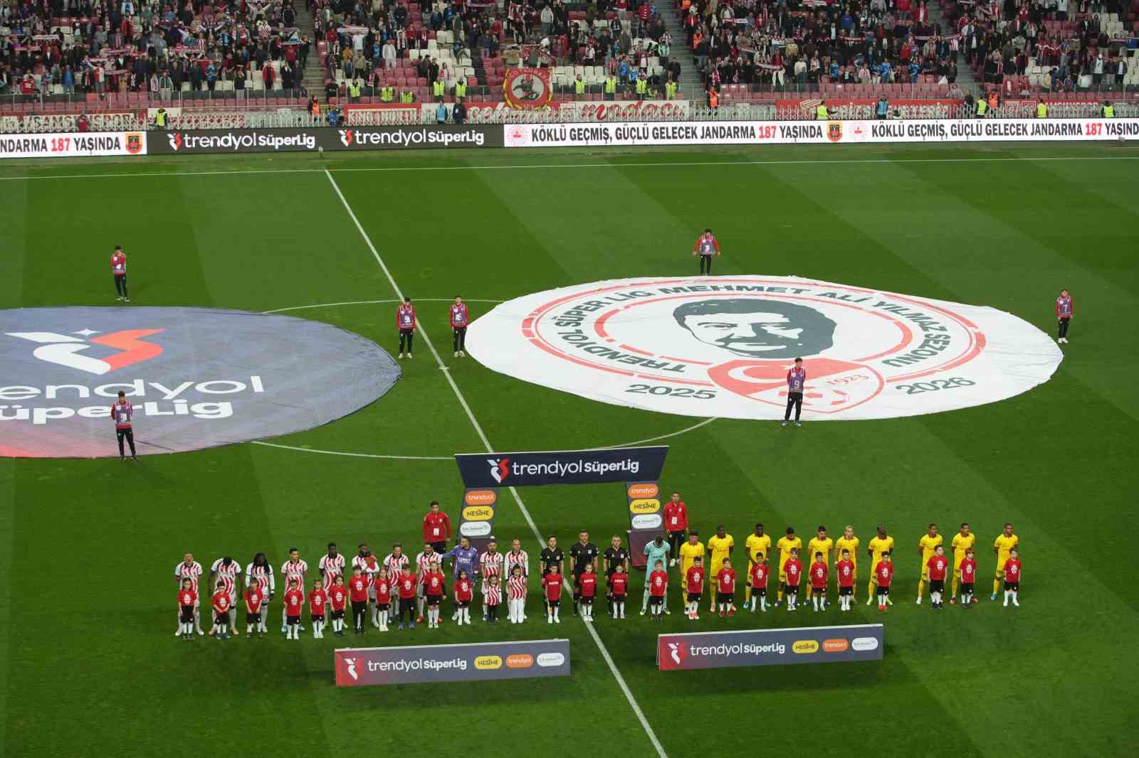 Trendyol Süper Lig: Samsunspor: 0 - Göztepe: 0 (Maç devam ediyor)
