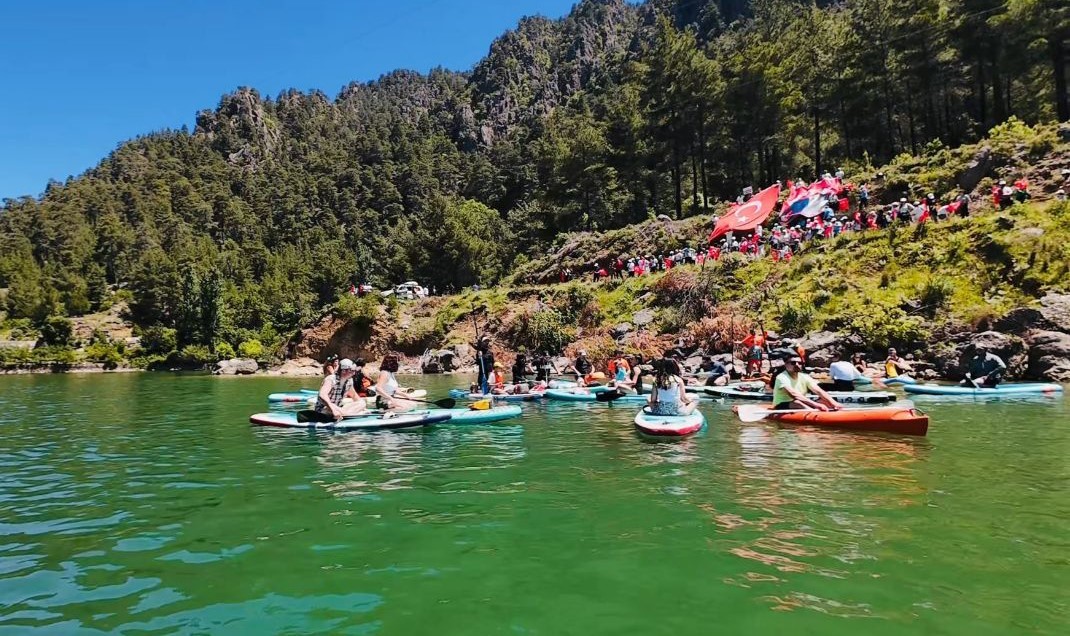 Maviyle yeşilin buluştuğu Burdur’da doğa ve su sporları etkinliği