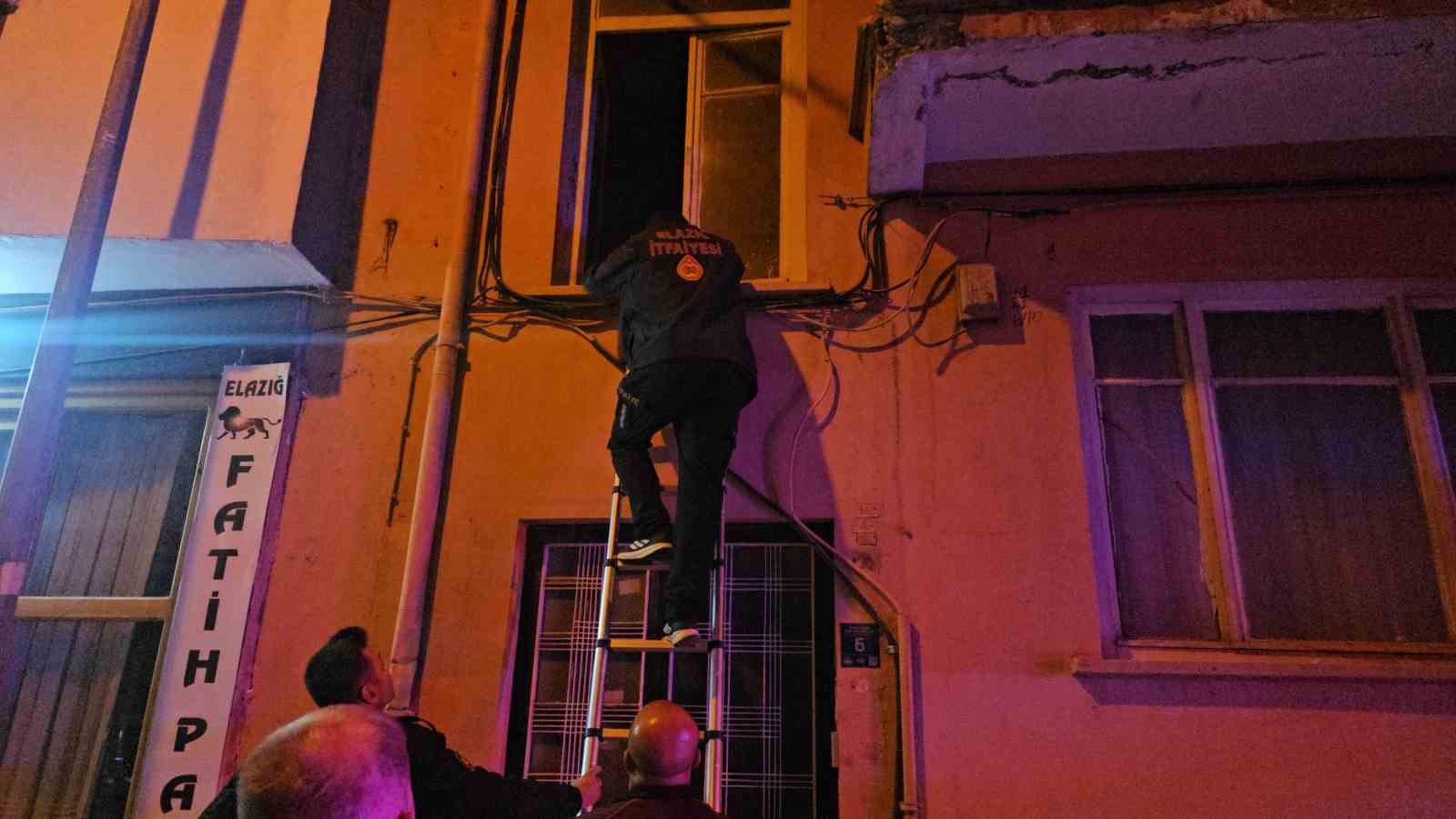 Haber alınamayan şahıs ekipleri harekete geçirdi: İtfaiye pencereden girdi, dışarıda olduğu ortaya çıktı