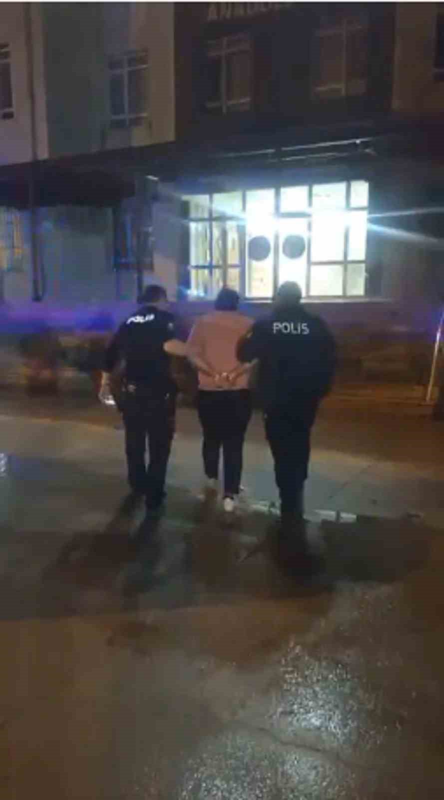 Antakya’da hırsızlık suçundan hapis cezası ile aranan şahıs yakalandı