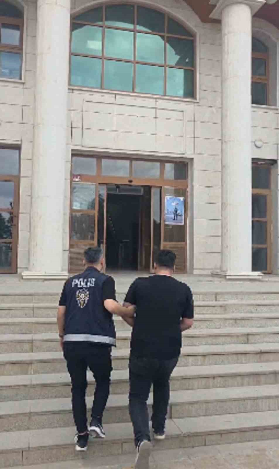 Uyuşturucu suçundan hapis cezası bulunan şahıs Kırıkhan’da yakalandı
