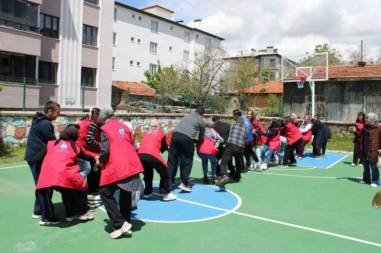 Erzincan’da "Engel Yok" mesajlı renkli buluşma