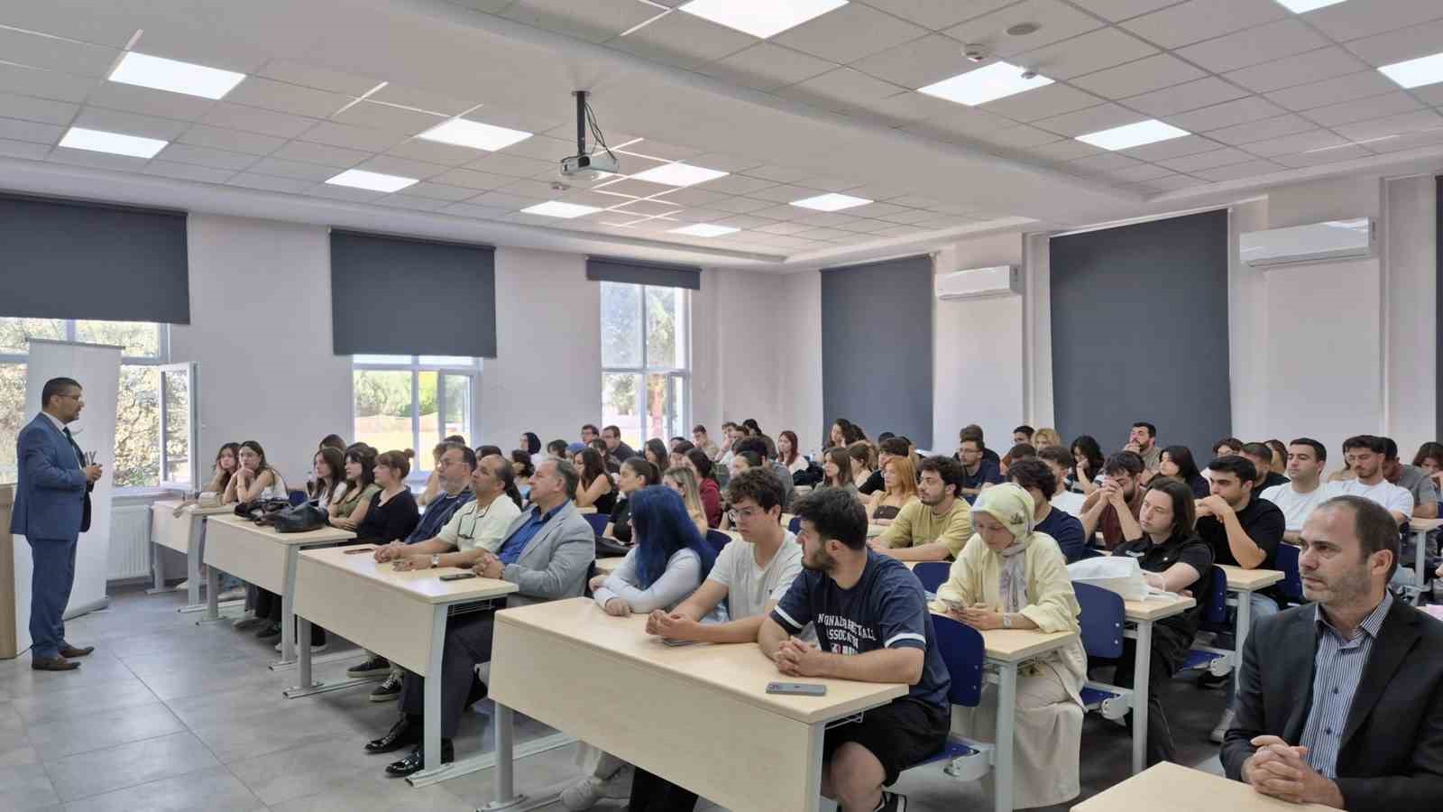 Milas Veteriner Fakültesi’nde ‘Ailem benim her şeyim’ paneli