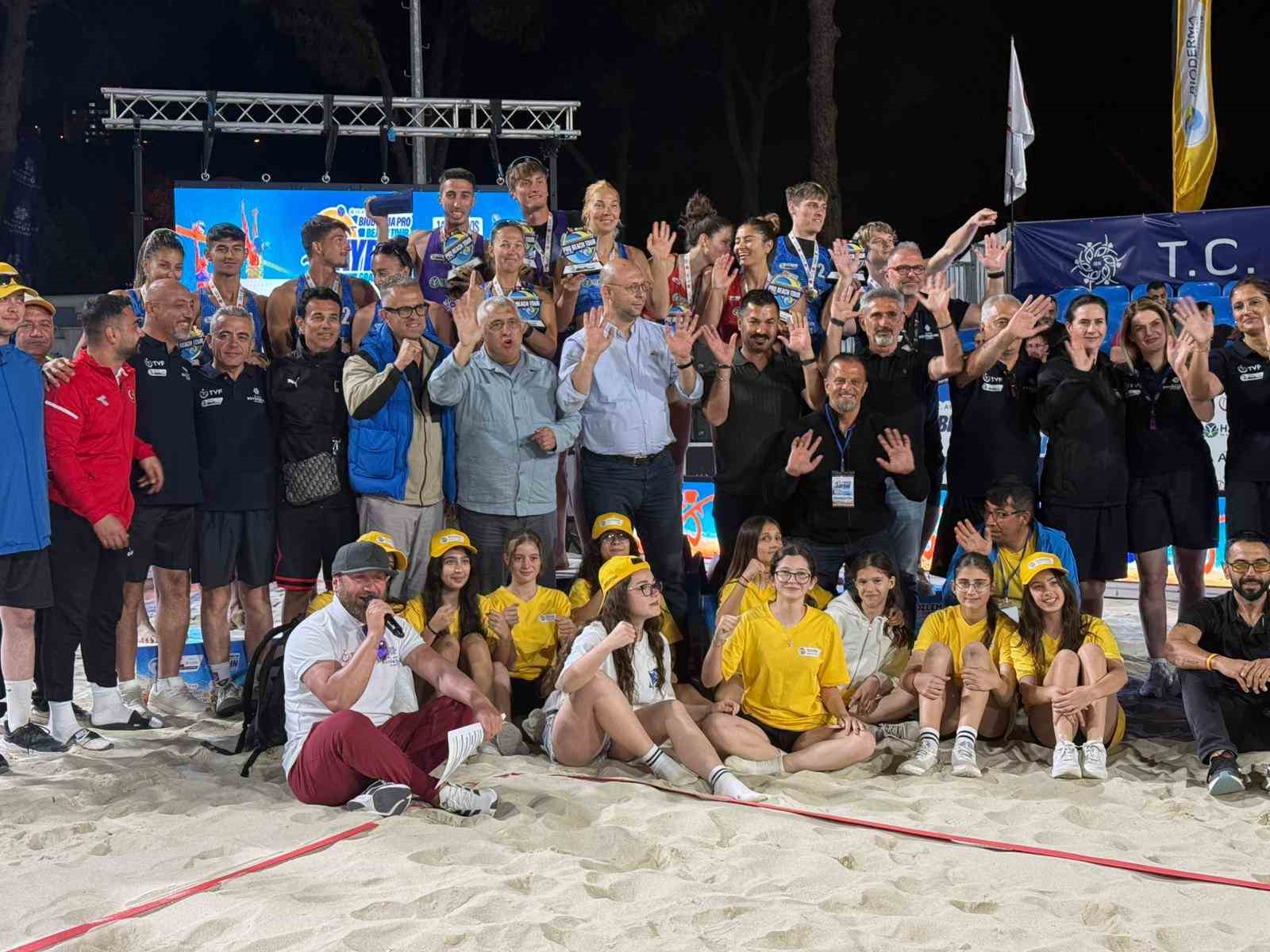 Plaj Voleybolu heyecanı Aydın’da yaşandı