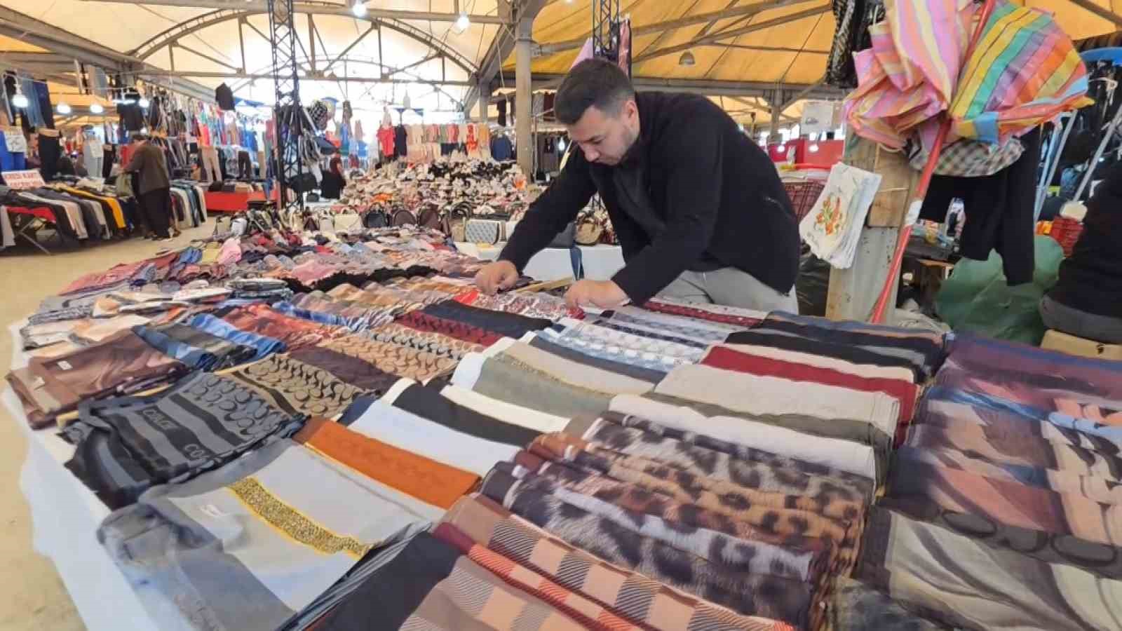 Kütahya’da ’Bayram pazarı’ hareketliliği başladı