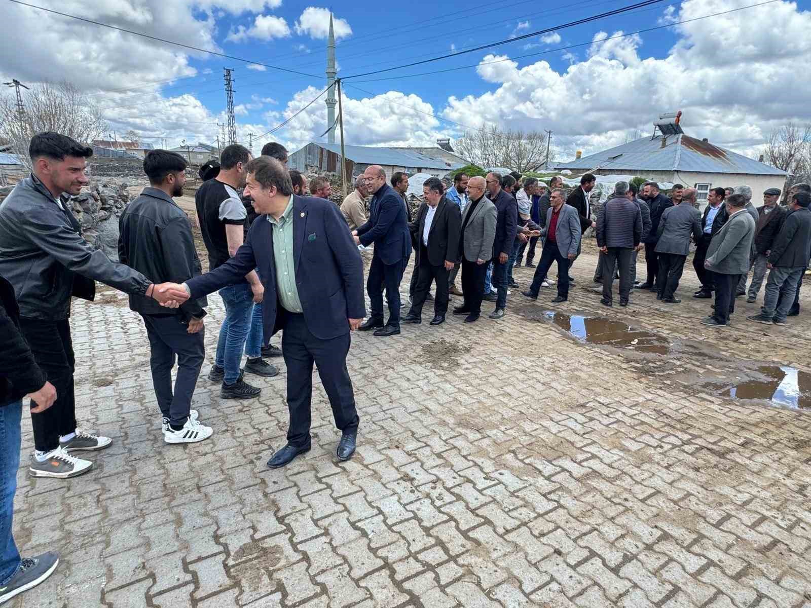 Fırat, Tekman ve Karayazı’da halkla buluştu