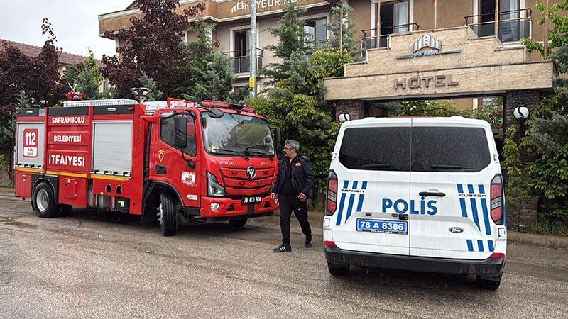 Otelde 4’ü çocuk 42 kişi karbonmonoksit gazından etkilendiKarabük’ün Safranbolu ilçesinde konakladıkları otelde karbonmonoksit gazında etkilenen, çoğunluğunu şehit ailelerinin oluşturduğu 4’ü çocuk 42 kişi hastaneye kaldırıldı.