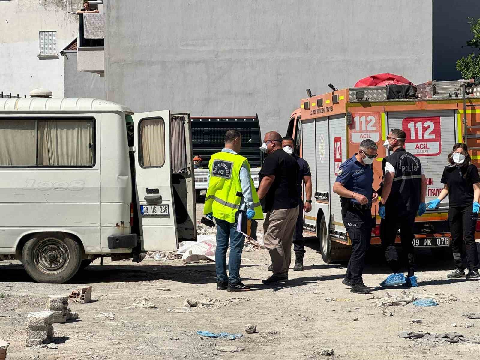 Söke’de bir kişi minibüs içerisinde ölü bulundu