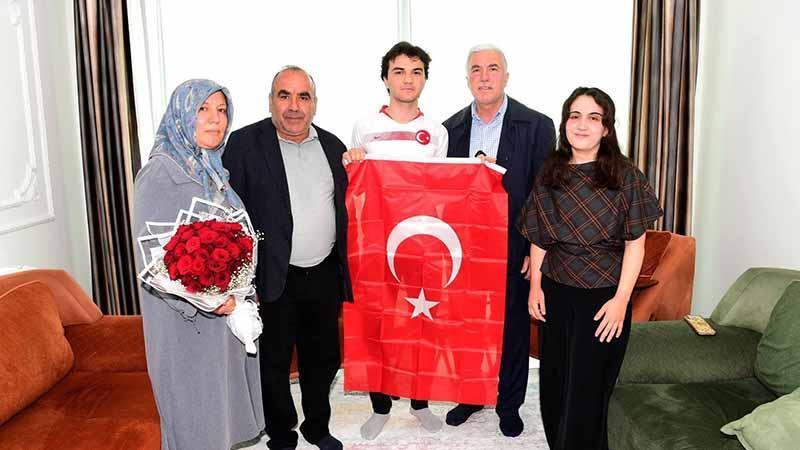 CİMER, Türk bayrağı isteyen gencin talebini karşıladı