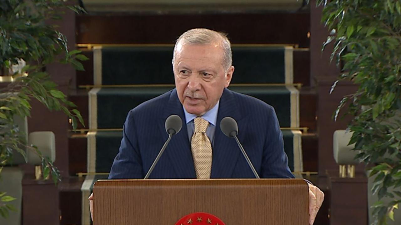 Cumhurbaşkanı Erdoğan, gençlerle bir araya geldi