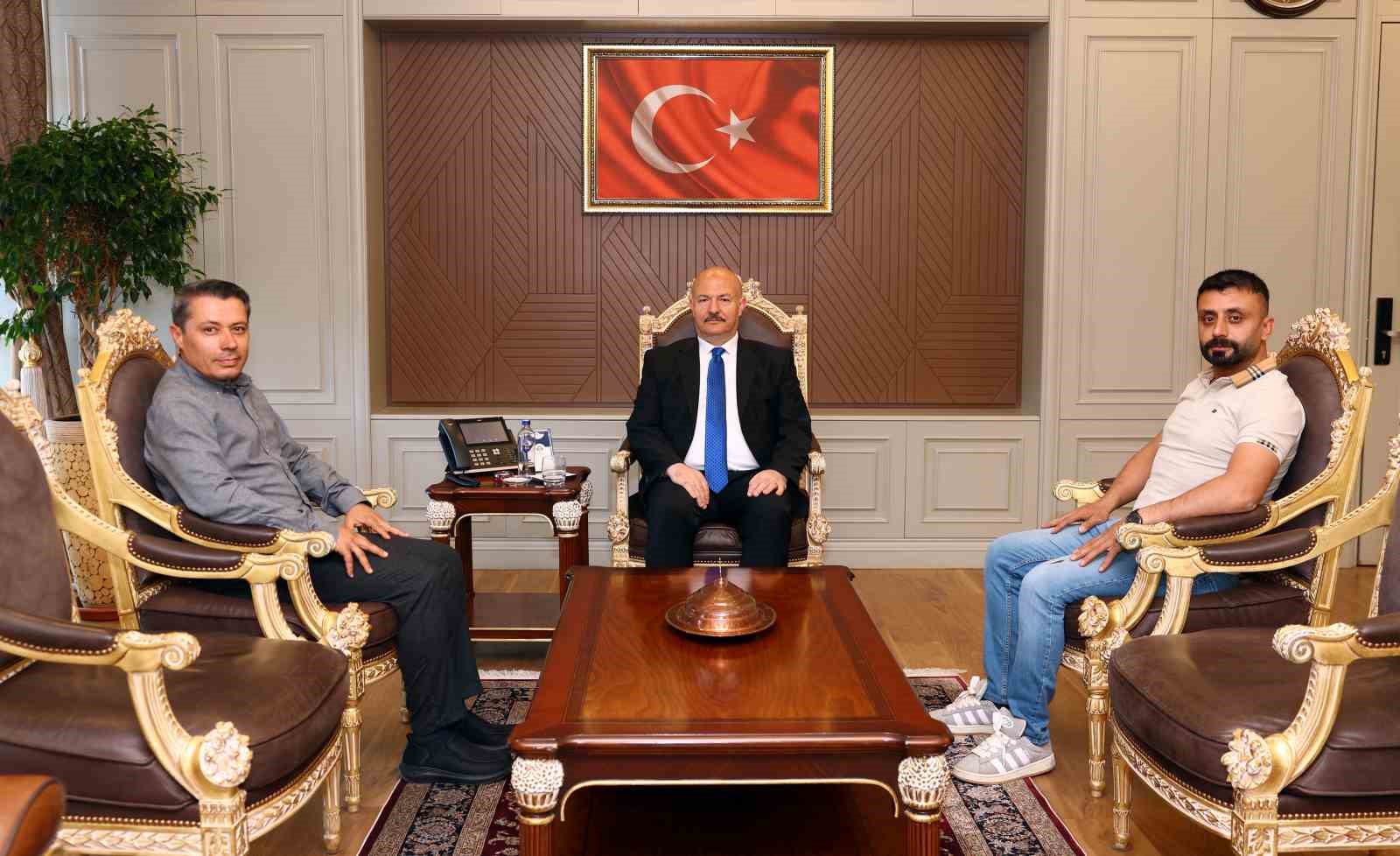 Vali Abdullah Küçük’e basın mensuplarından ziyaret