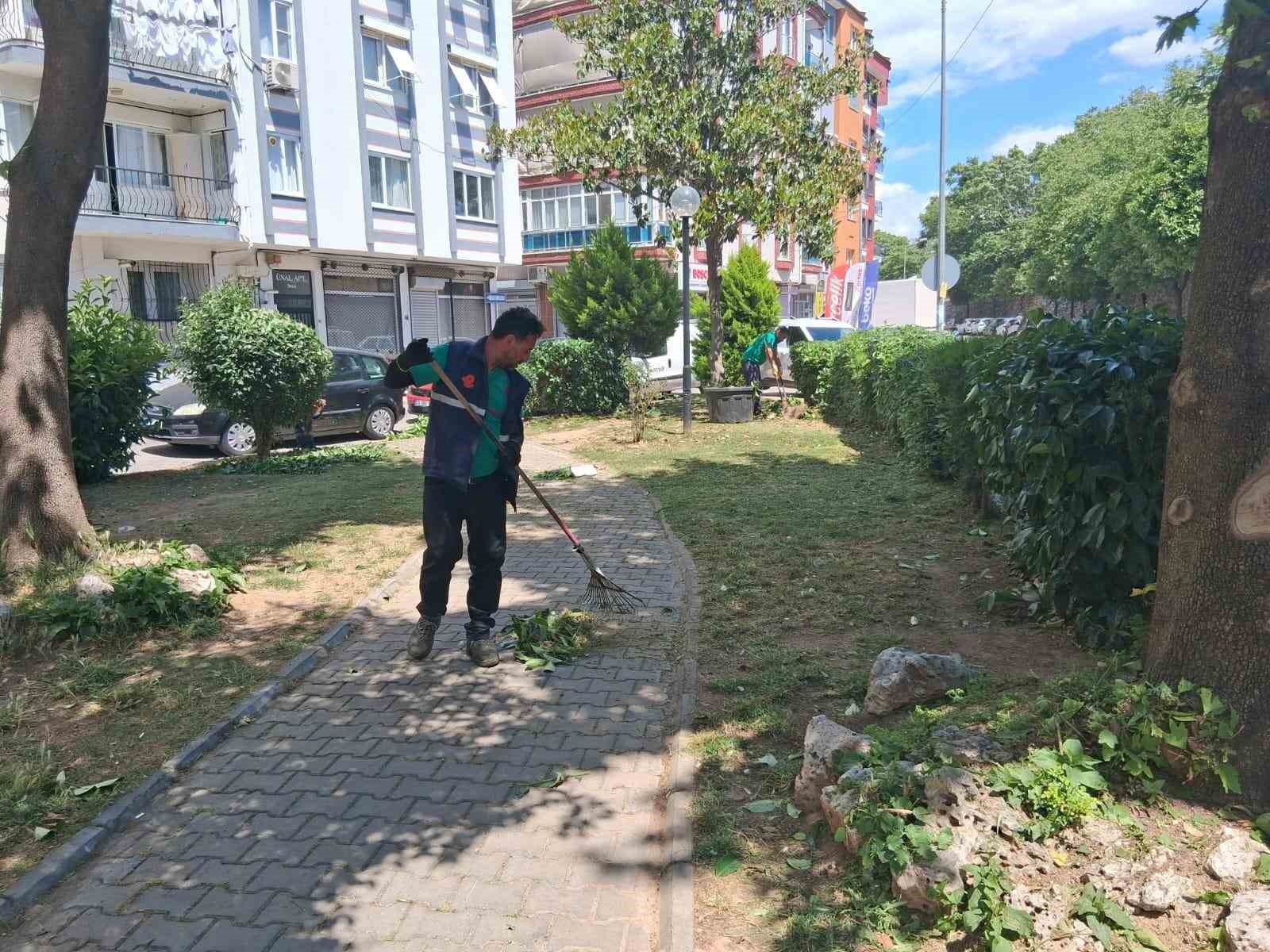 Efeler’de parklar yaza hazırlanıyor