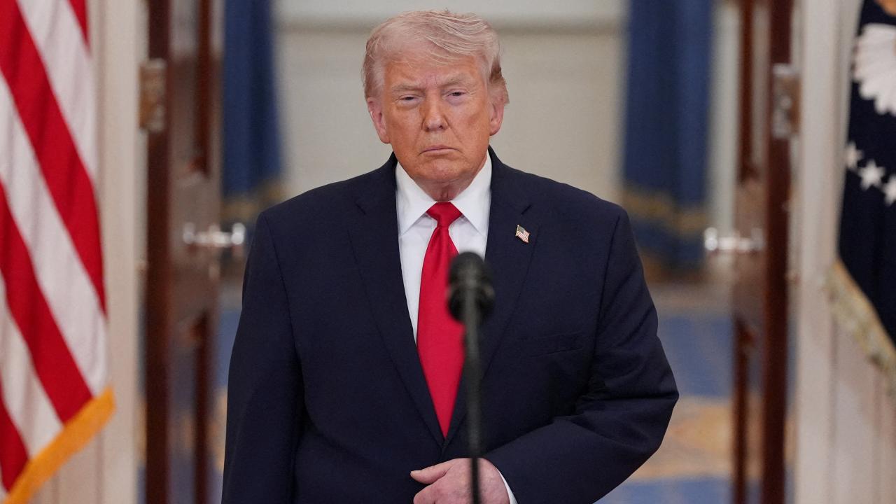 ABD'de yapılan anket, Trump'ın genel onay oranının yüzde 37 olduğunu gösterdi