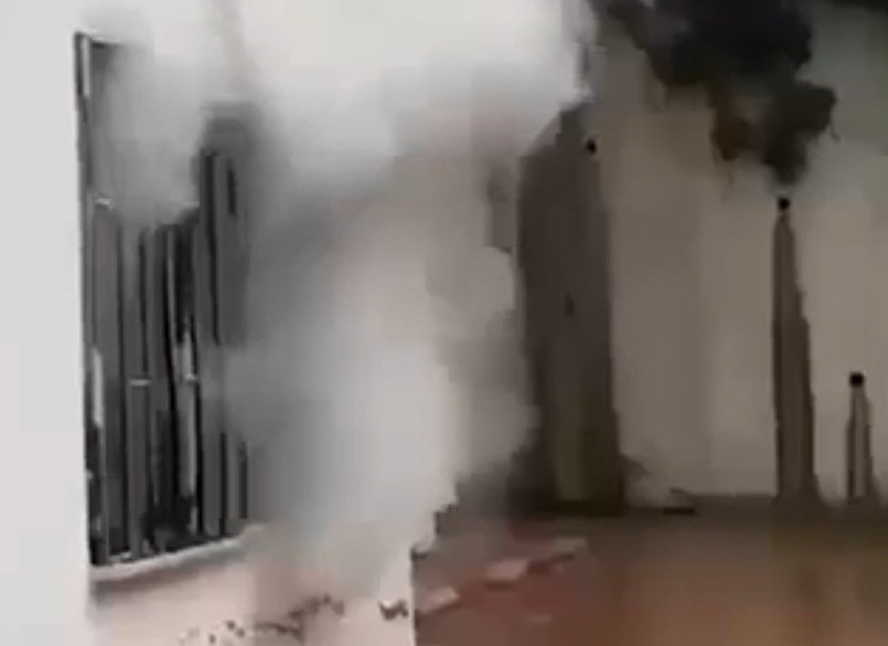 Kahramanmaraş’ta ev yangını: Mahsur kalan 3 kişiyi itfaiye kurtardı