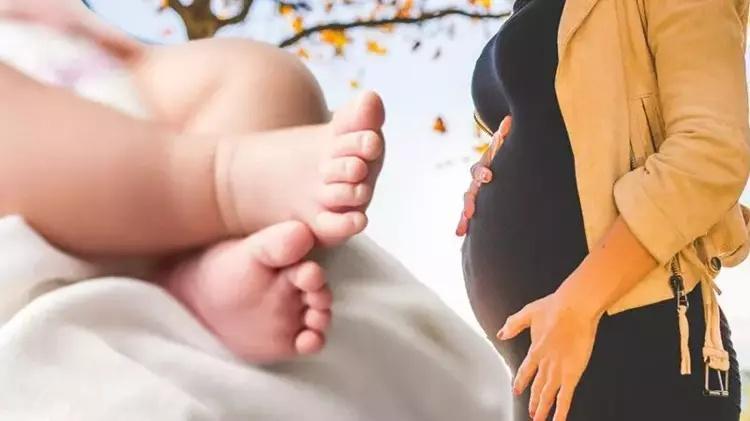 Türkiye'nin doğurganlık hızı 1,42'ye gerilediTürkiye İstatistik Kurumu (TÜİK), Türkiye'nin doğurganlık hızının 2025 yılında nüfusun yenilenme seviyesi olan 2,10'un altında kalarak 1,42'ye gerilediğini açıkladı.