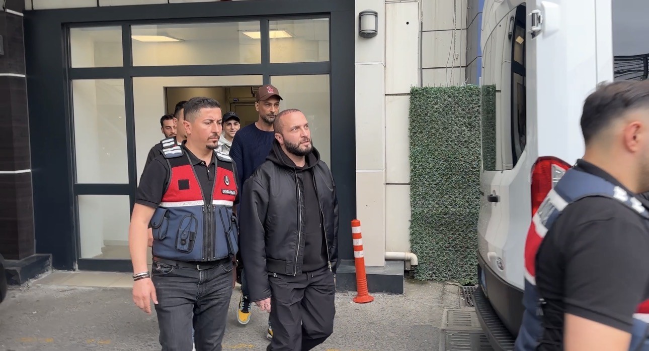 Uyuşturucu soruşturmasında gözaltına alınan ünlüler sağlık kontrolünden geçirildi