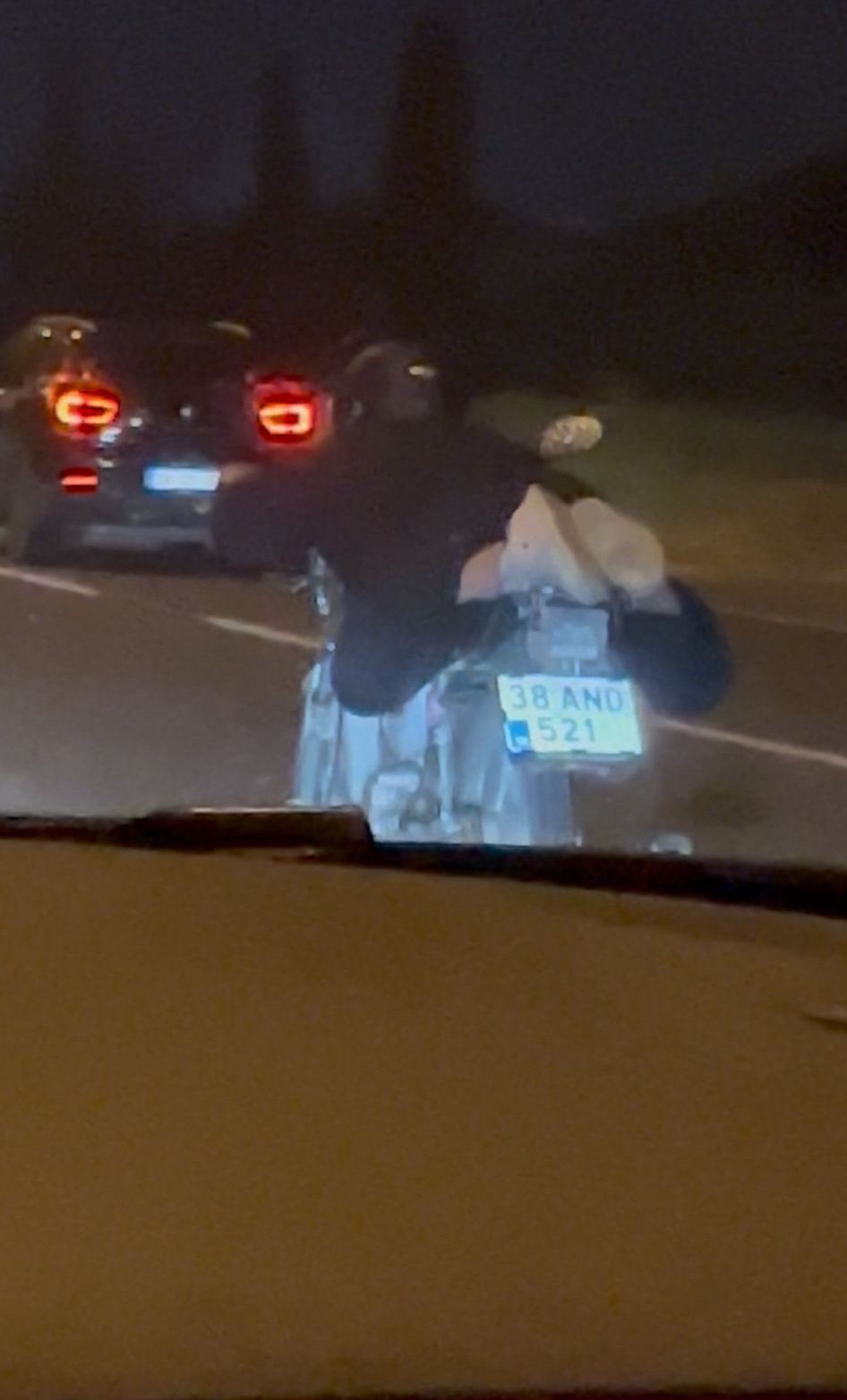 Motosiklet üzerinde akrobatik hareketler yapan şahsa 46 bin TL ceza