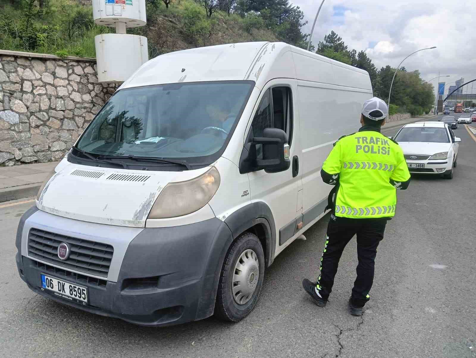Ankara’da bayram tedbirleri başladı: Polis trafik denetimi gerçekleştirdi