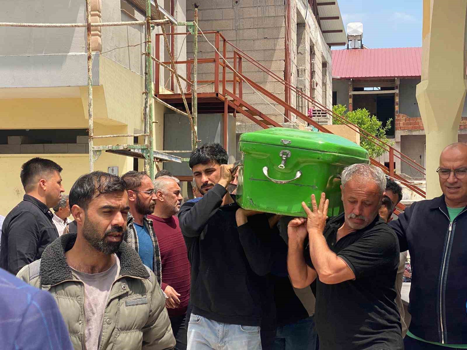 Heyelanda hayatını kaybeden 15 yaşındaki çocuk son yolculuğuna uğurlandı
