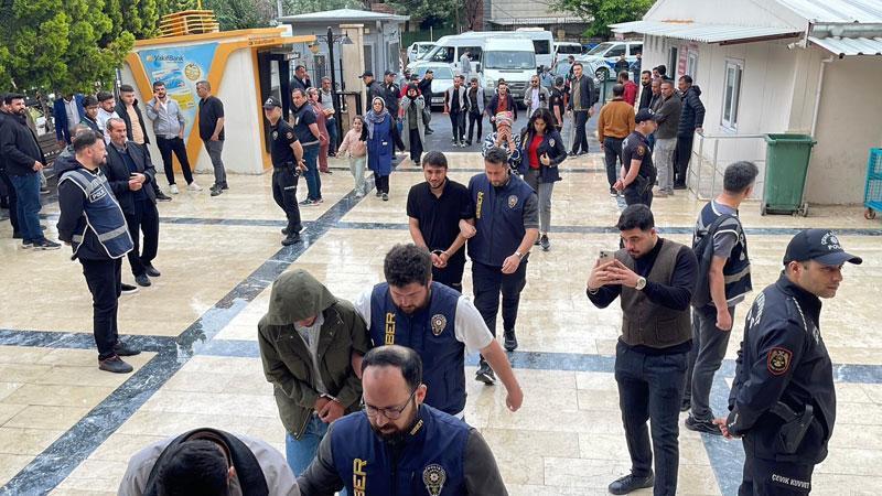 Şanlıurfa merkezli yasa dışı bahis operasyonunda 17 tutuklamaŞANLIURFA merkezli 7 ilde düzenlenen yasa dışı bahis operasyonunda gözaltına alınan 18 şüpheliden 17'si tutuklandı.