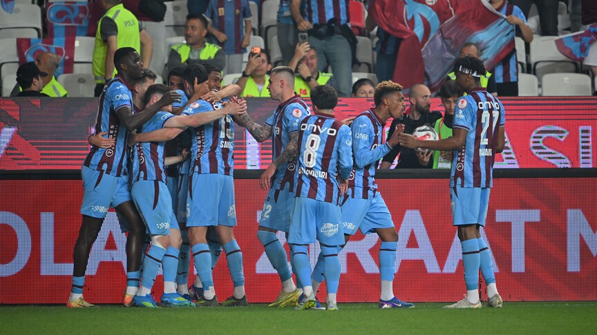 Trabzonspor, Ziraat Türkiye Kupası finalinde Konyaspor'u 2-1 yenerek şampiyon oldu