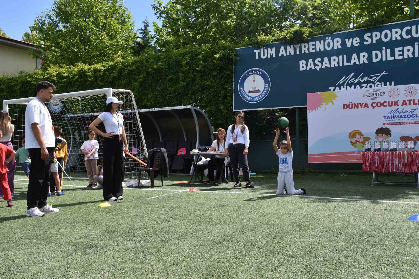 Dünya Çocuk Atletizm Günü’nde 200 çocuk sporla buluştu