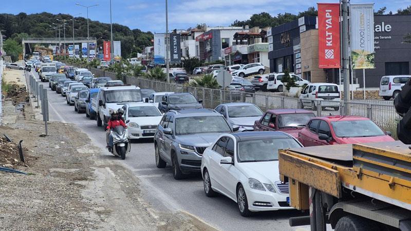 Bodrum'a 24 saatte 20 bin araç giriş yaptı
