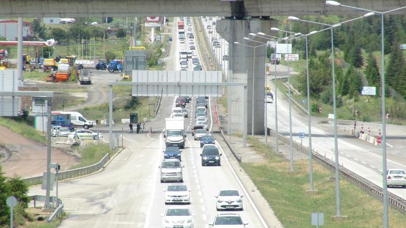 'Kilit kavşak' Kırıkkale'de bayram trafiği yoğunluğu