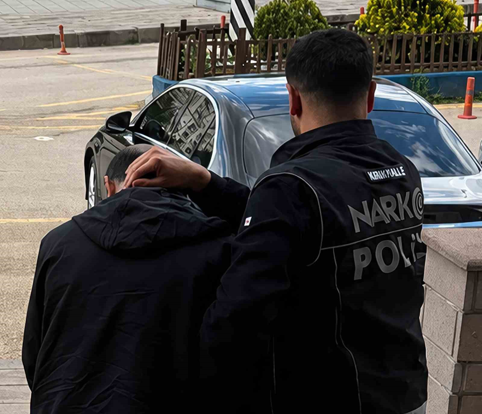 Kırıkkale’de uyuşturucu ve silah operasyonu: 3 şüpheli tutuklandı