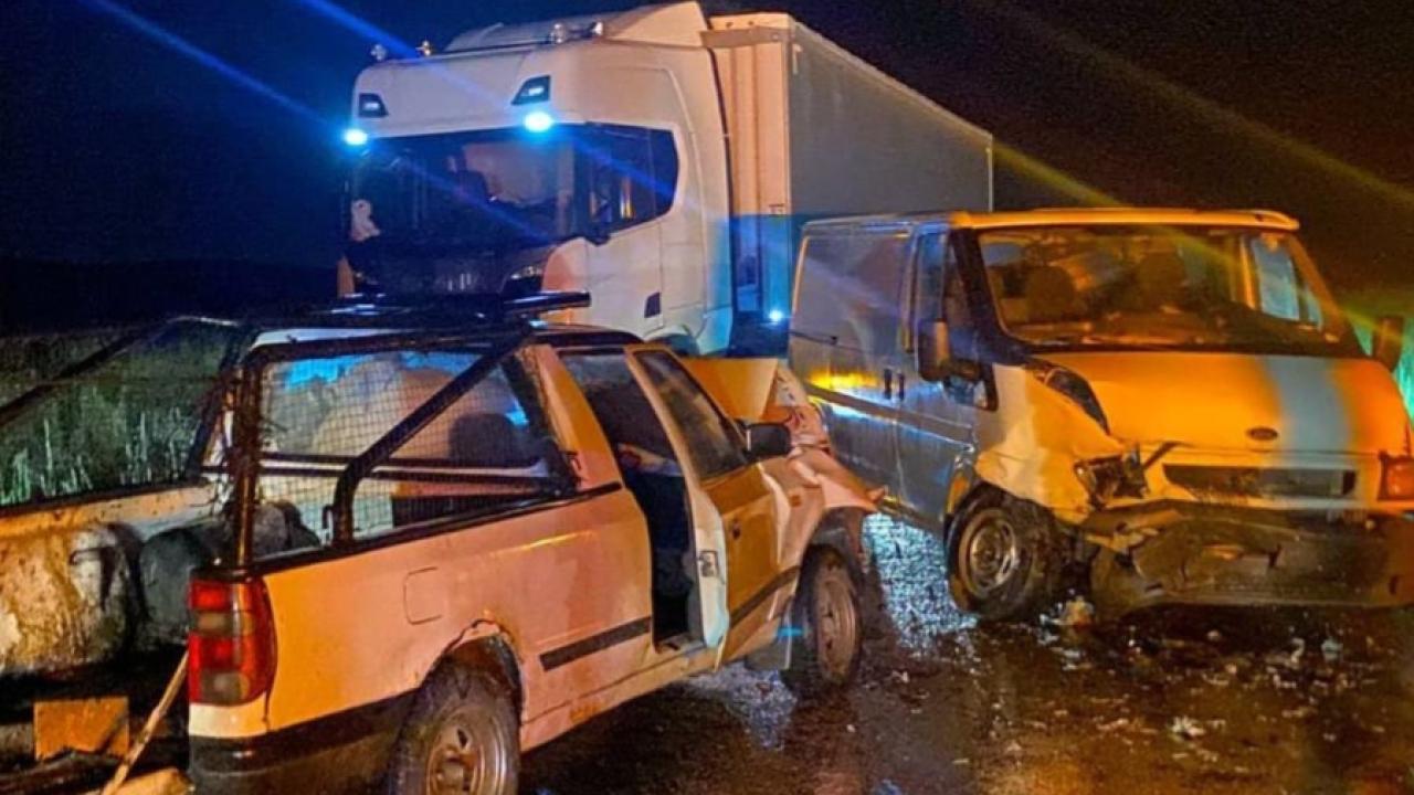 Minibüsle pikabın çarpıştığı kazada 1 kişi öldü