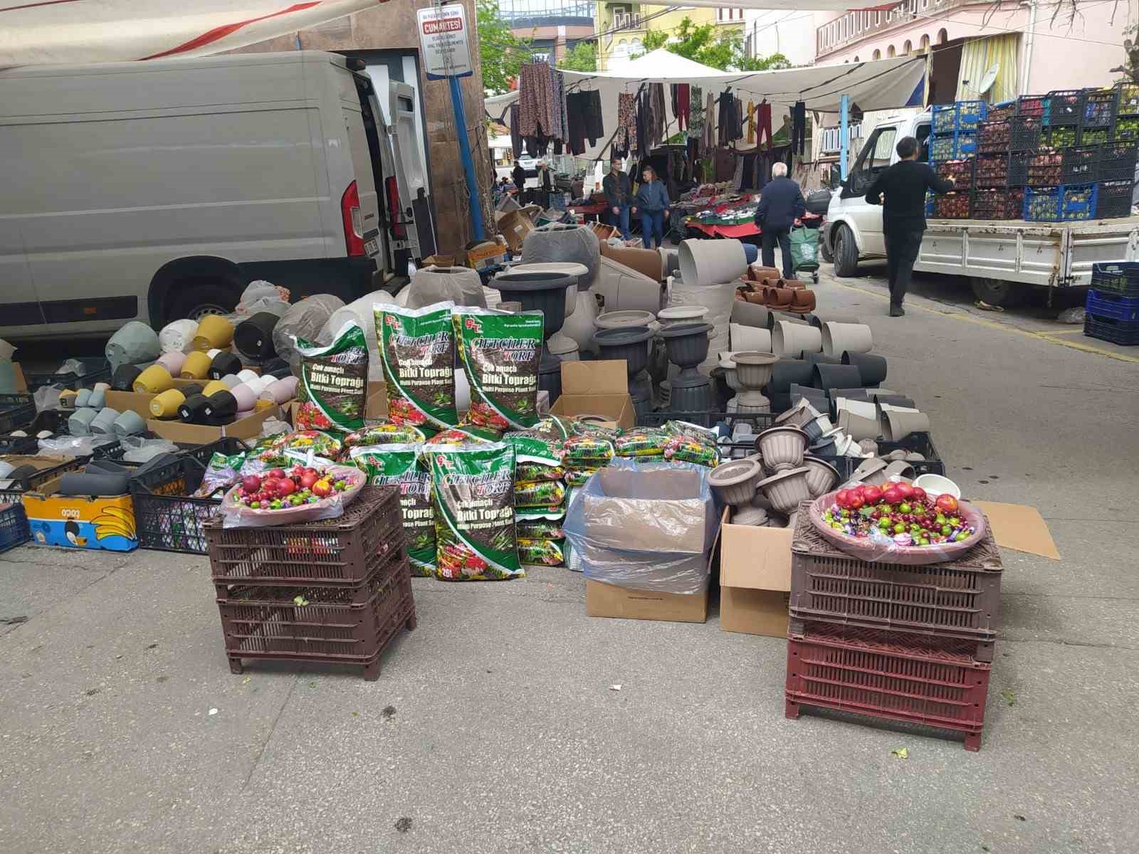 Semt pazarındaki ‘göz hakkı’ sepetleri yürekleri ısıttı