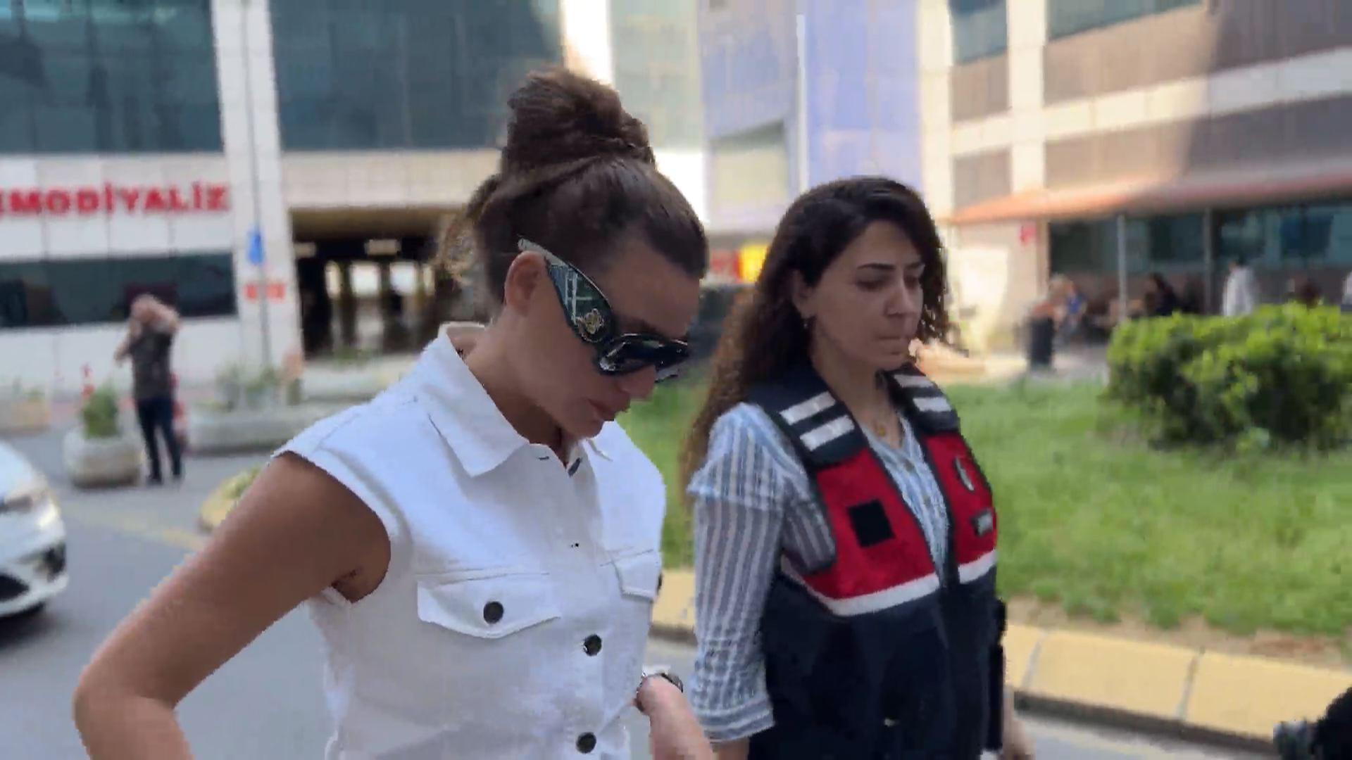 Oyuncu Seranay Sarıkaya gözaltına alındı