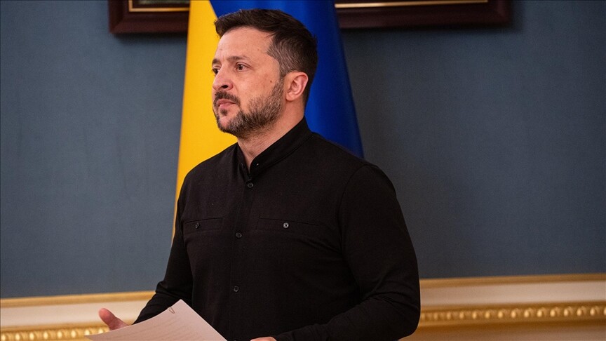 Zelenskiy, dün hava saldırısı düzenlenen Kiev'deki arama kurtarma çalışmalarının sürdüğünü açıkladı