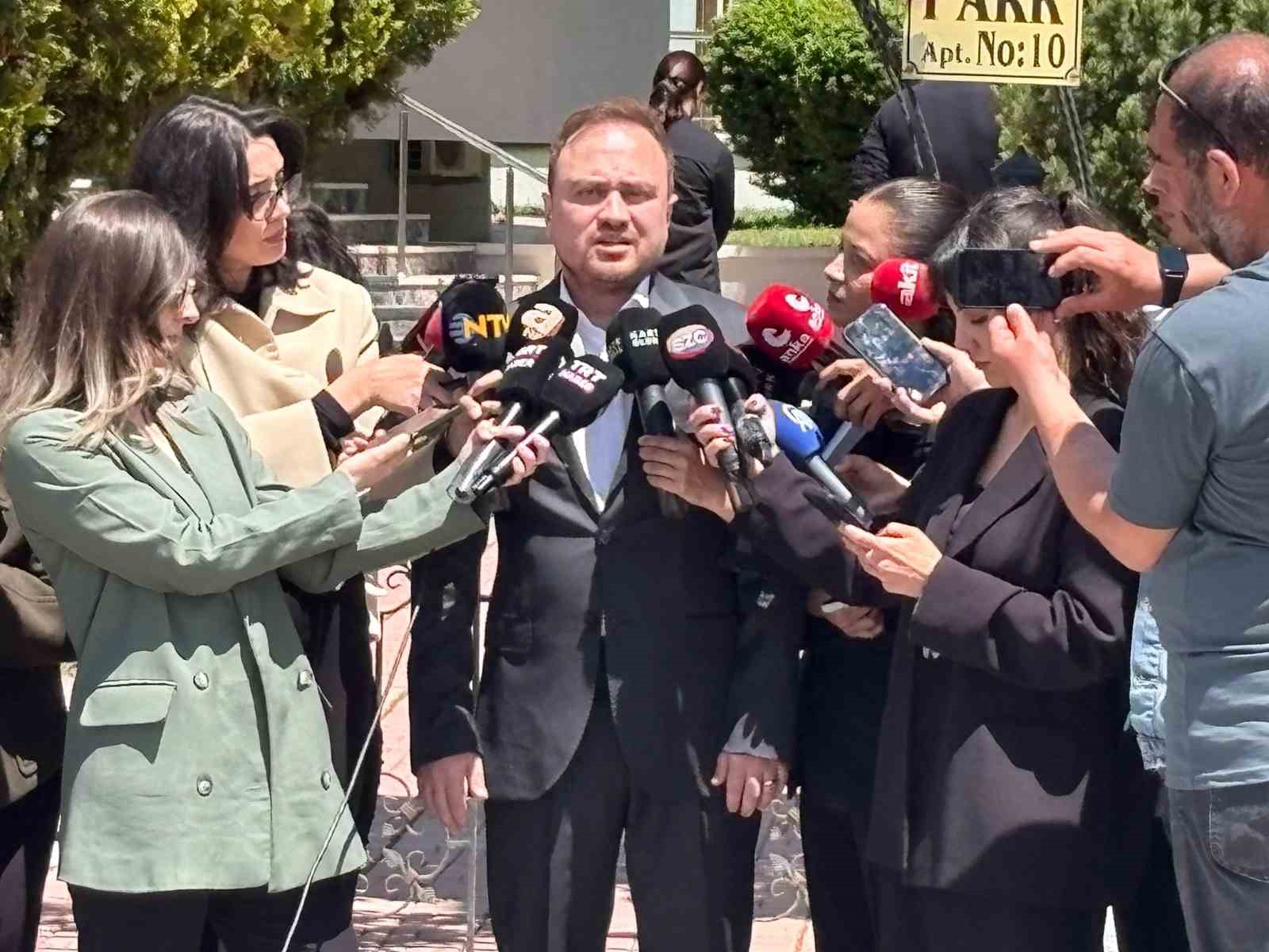 Avukat Üregen: "İcra kanalıyla partimizi tekrar teslimini hallettik"