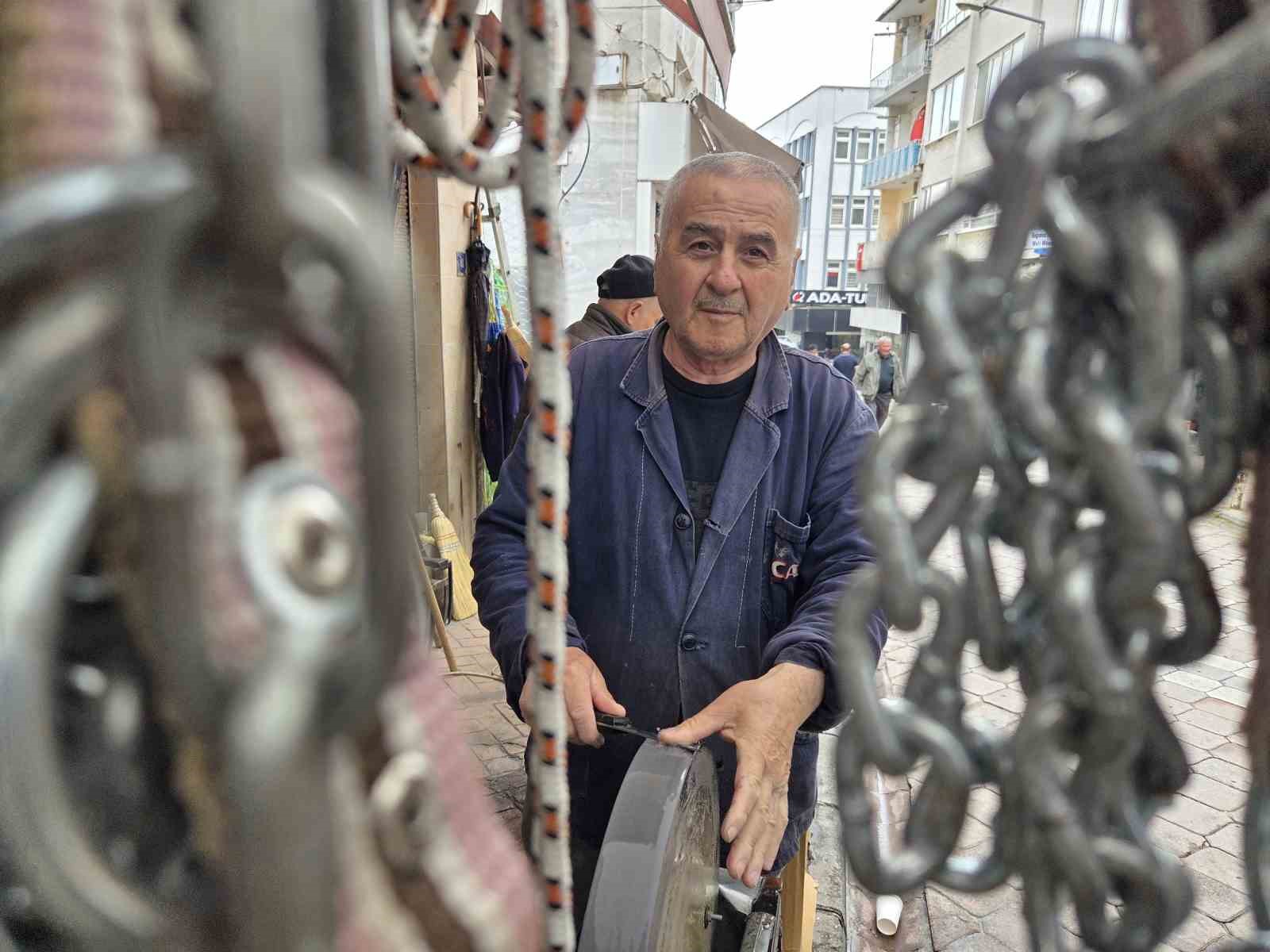 Kurban’da vatandaşın tercihi eski bıçakları biletmek